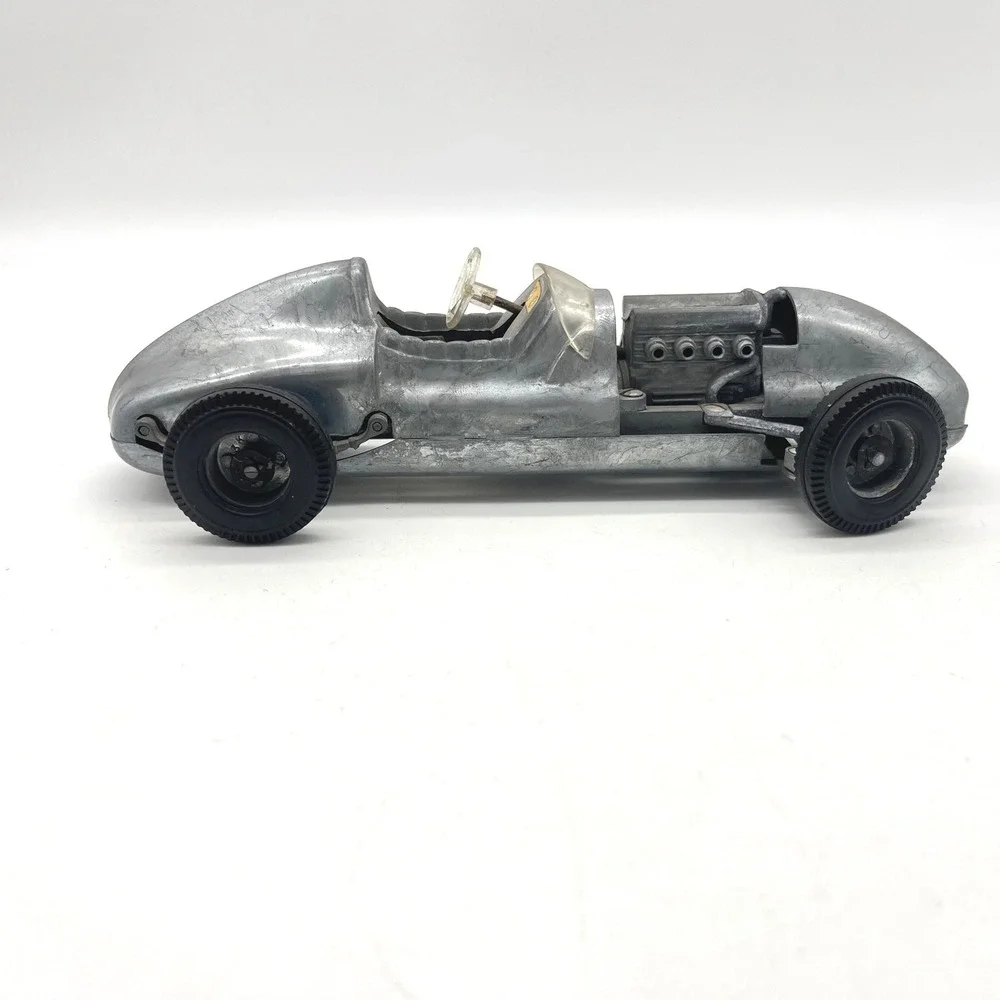 Hubley 1950s 852K-300 Metal Model Kit Unpainted Indianapolis 500 Racer Car